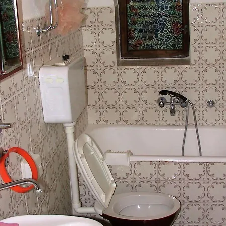 Comfortable House In Pag Dalmatia, Crotia *
